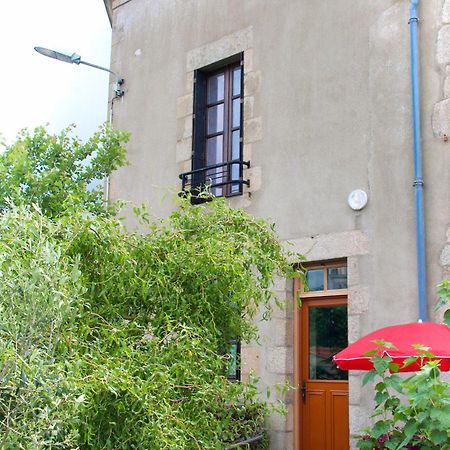 Gite Le Feodal 3 Etoiles Tiffauges Exterior foto